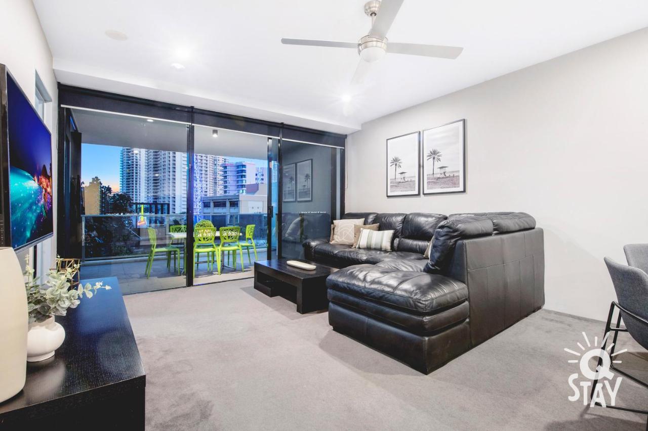 Apartment Kids Free In Hinterland View 1 Bedroom Spa At Circle On Cavill - Q Gold Coast