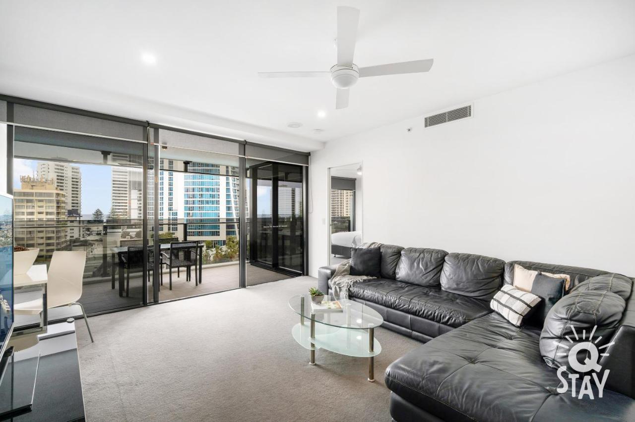 Apartment Kids Free In Hinterland View 1 Bedroom Spa At Circle On Cavill - Q