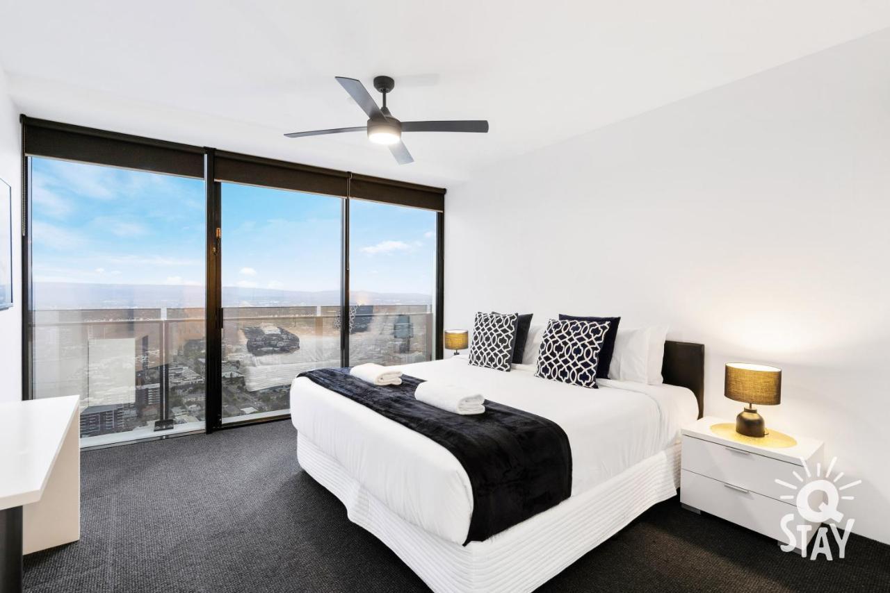 Kids Free In Hinterland View 1 Bedroom Spa At Circle On Cavill - Q Apartment